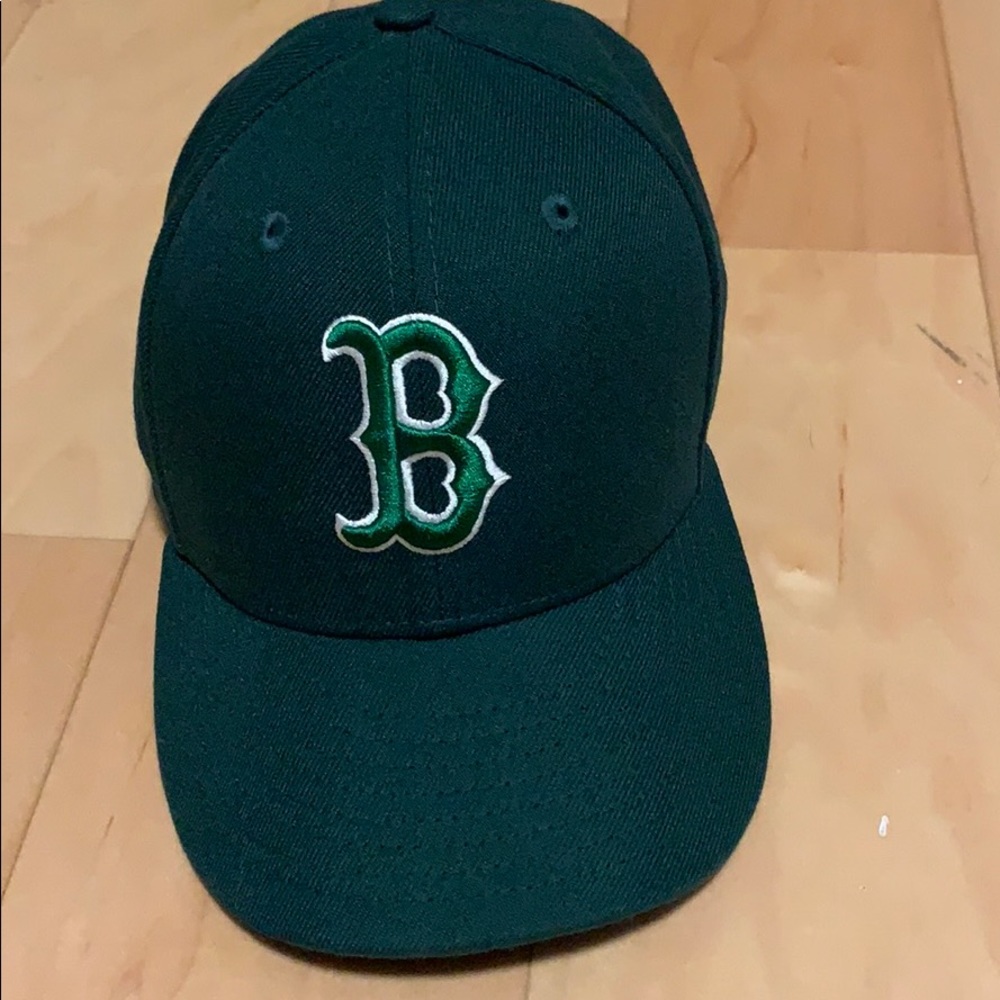 Brand new New Era size 7 Authentic Red Sox cap